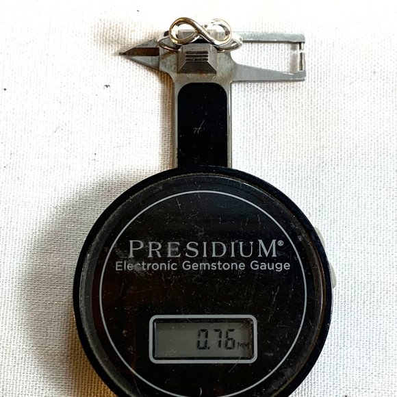 Sterling Silver 925 Infinity Band, Minimalist Design, 6mm Wide .75mm Band Size 9 - Picture 6 of 11